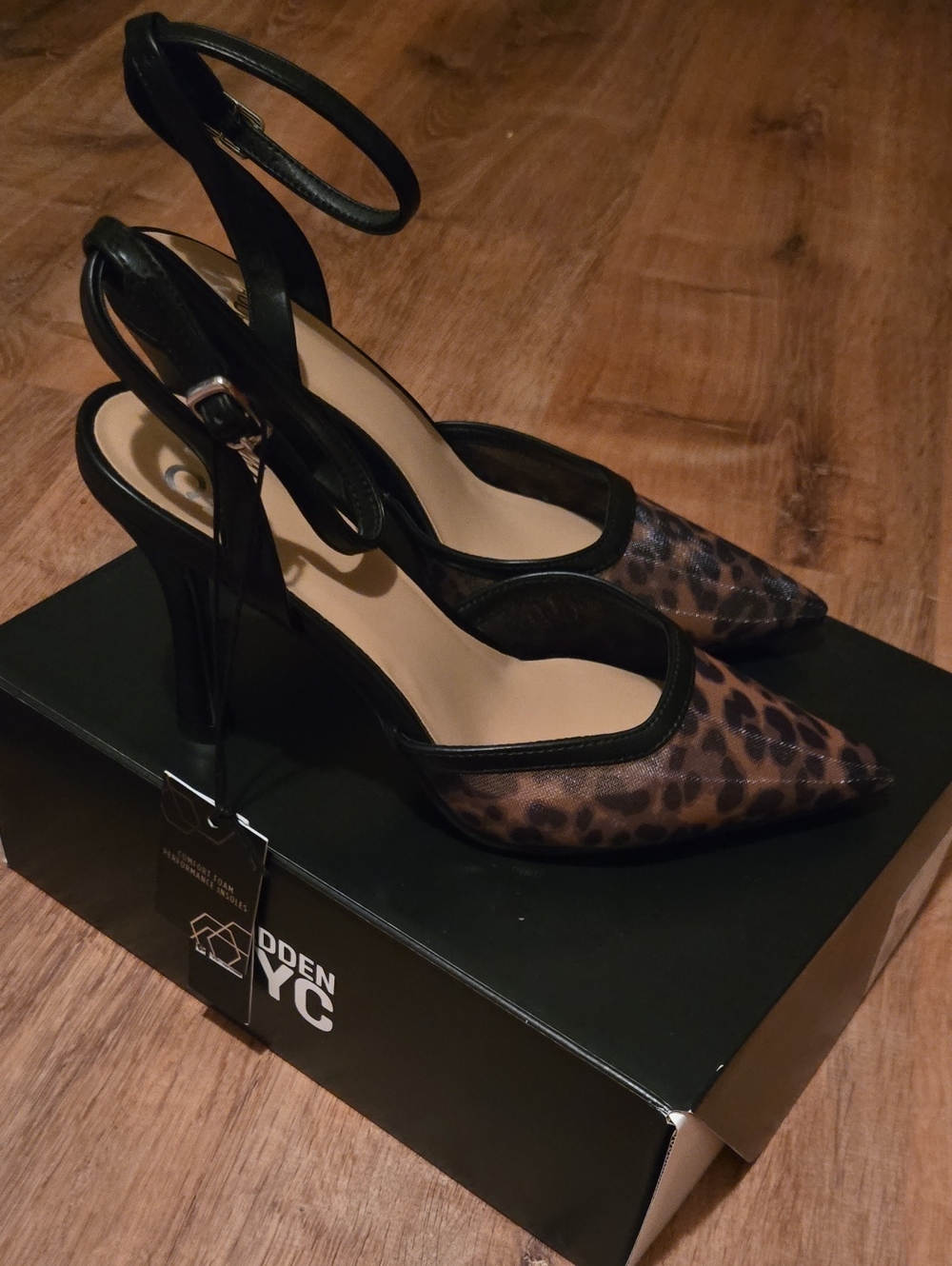 Leopard Print Pointed Toe Ankle-Strap Heels - Steve Madden Sz 9